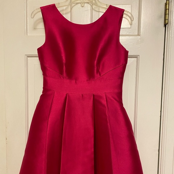 Kate Spade fushia dress size 2.  Backless fit and flare with large bow - Picture 1 of 2